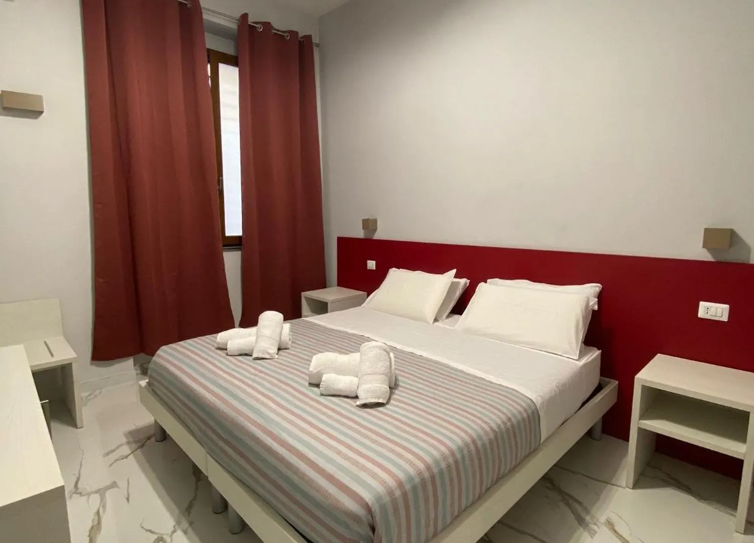 Cadifra Suite Napoli Toledo Italy
